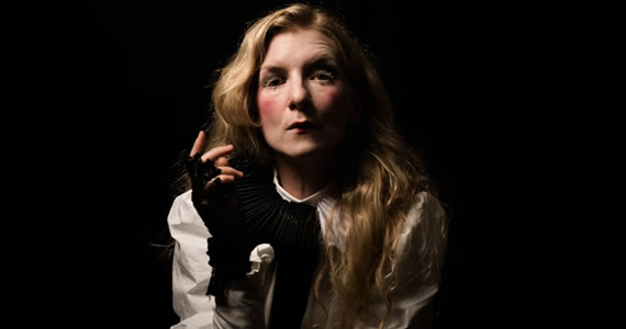 New Music: ionnalee x iamamiwhoami – MACHINEE New Music: ionnalee x iamamiwhoami – ; john