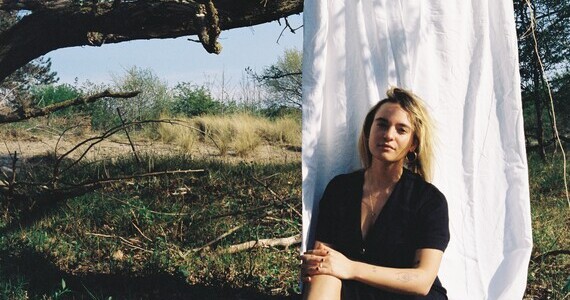 neomi credit sabine verbee New Music: néomí – garden