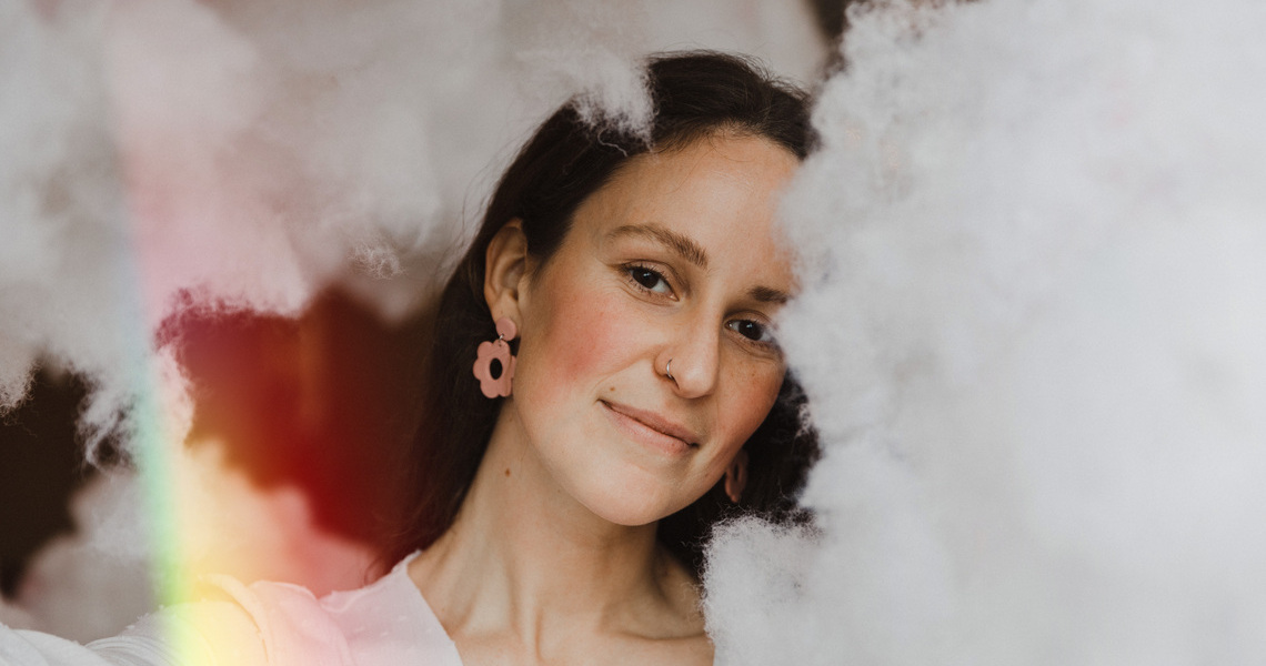 New Music: Rose Brokenshire – Habit to Help