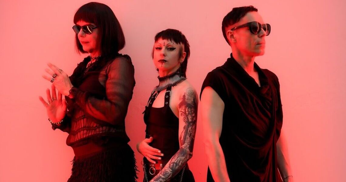 New Music: Ceremony Shadows – Resistance New Music: Ceremony Shadows – Resistance