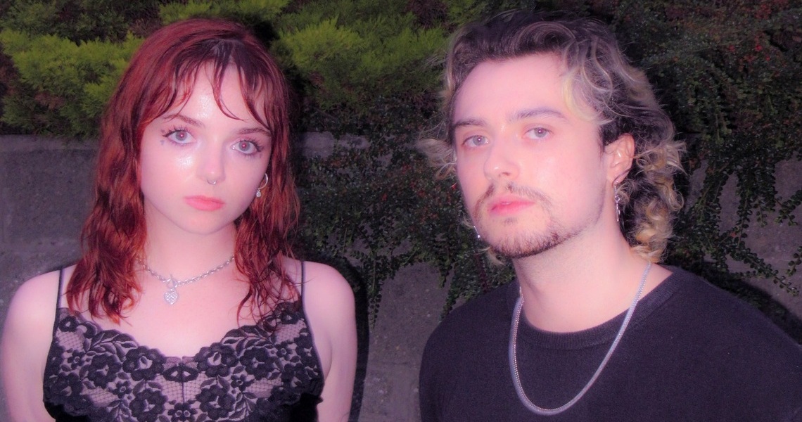 New Music: mischa and the bear – Sing It New Music: mischa and the bear – Sing It