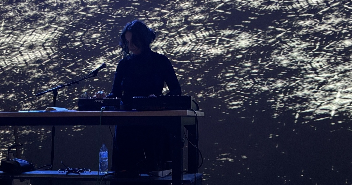 New Music: Ara Cristina Hernandez – BLACK HOLE New Music: Ara Cristina Hernandez – BLACK HOLE